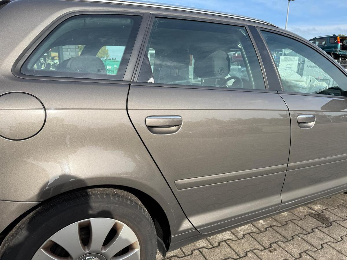 Audi A3 8P original Tür hinten rechts LY1P Dakotagrau Metallic Rohbau BJ12
